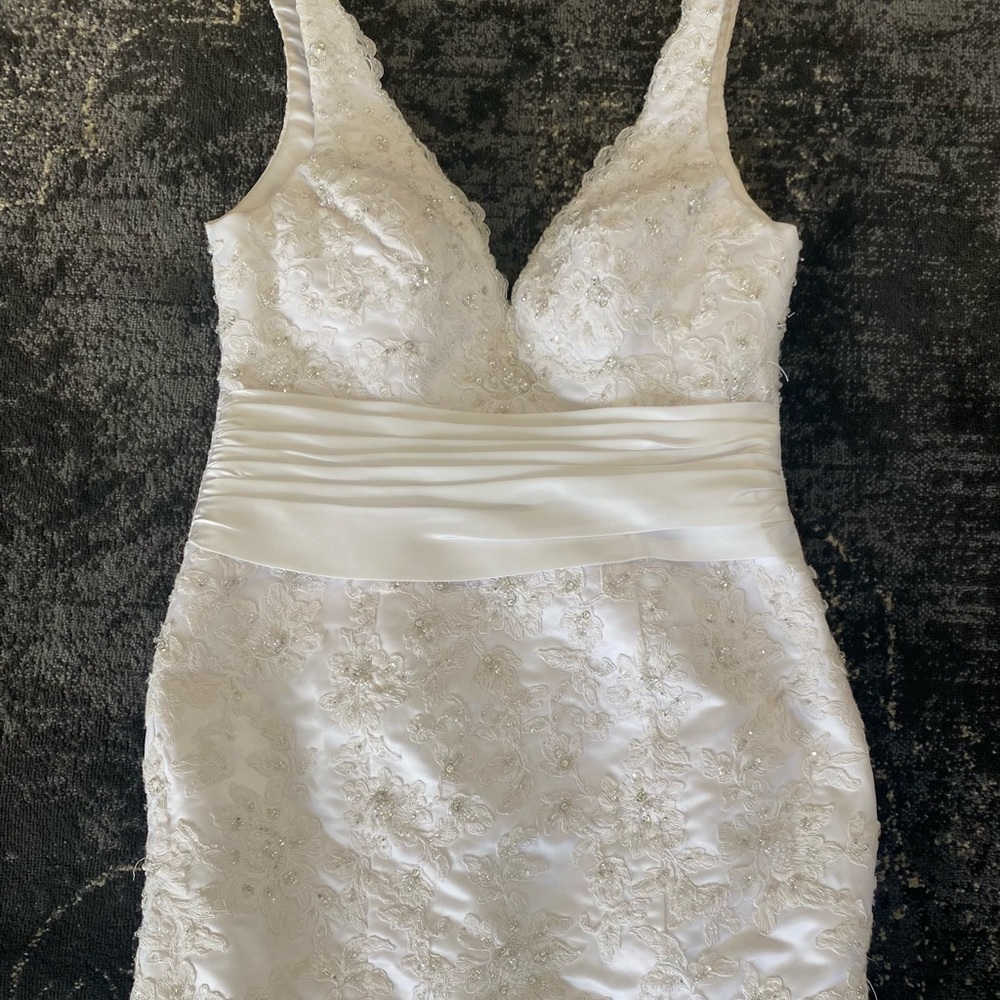 Allure Bridal wedding dress sz 8